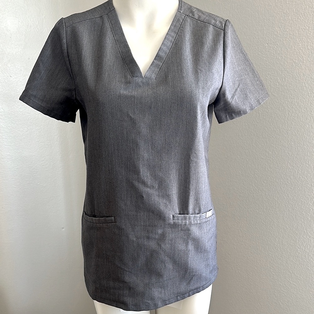 Figs Technical Collection Gray V Neck Career Work Top Size XS